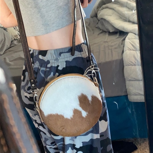 Brand New Real Cow Hyde Round Purse - Picture 5 of 9